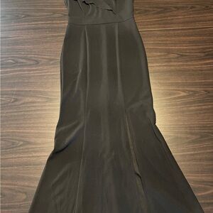 Black Maxi One Shoulder Gown with Sweetheart Neckline for Cocktail